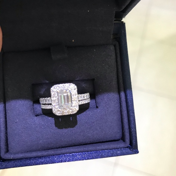 Engagement 1.01 karat diamond ring set - Picture 8 of 8